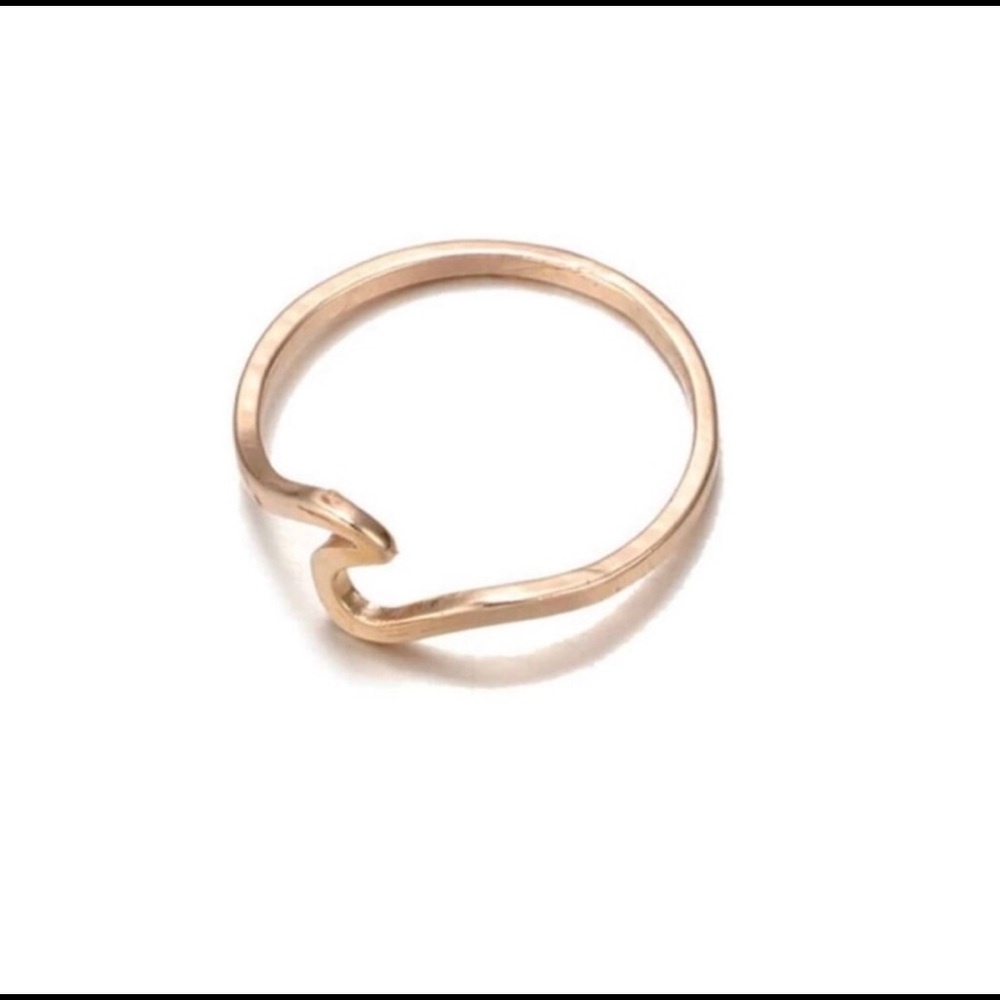 🌊 Rose Gold Ocean Wave Ring 🌊 - Picture 3 of 3